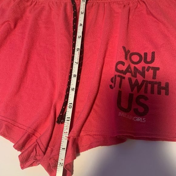 ❤️Mean Girls You Can’t Sit with Us Paramount PJ/Casual Shorts Large Pink - Picture 5 of 9